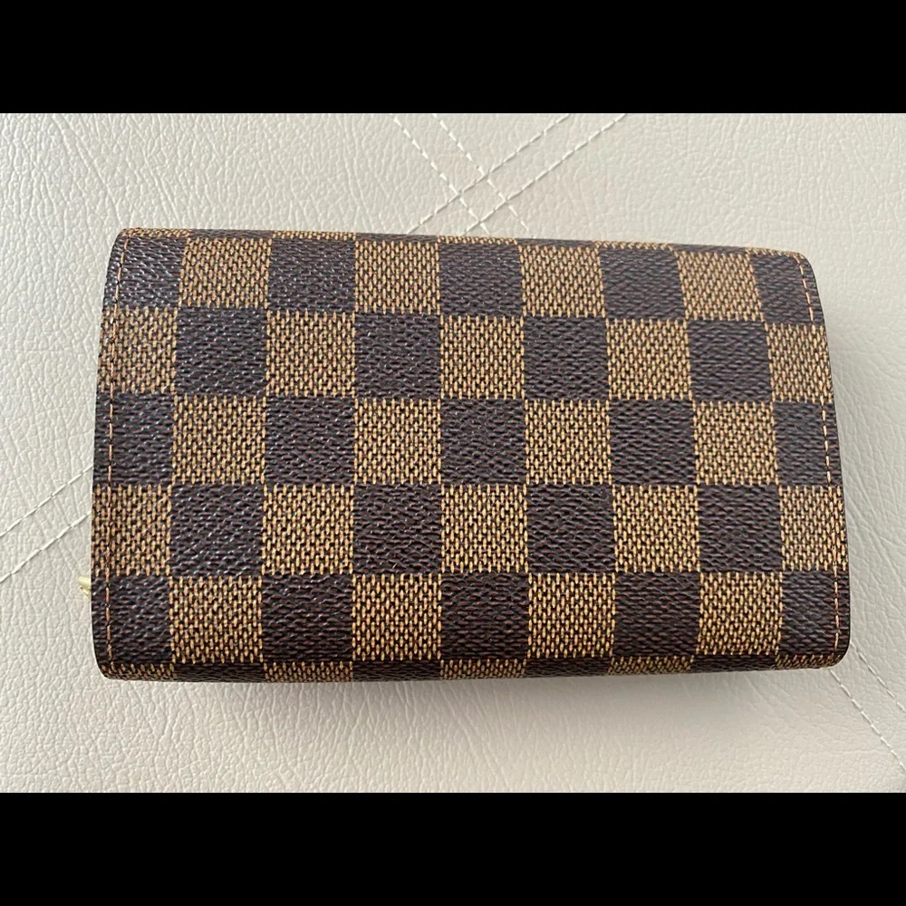 LOUIS VUITTON Tresor wallet - Picture 3 of 15
